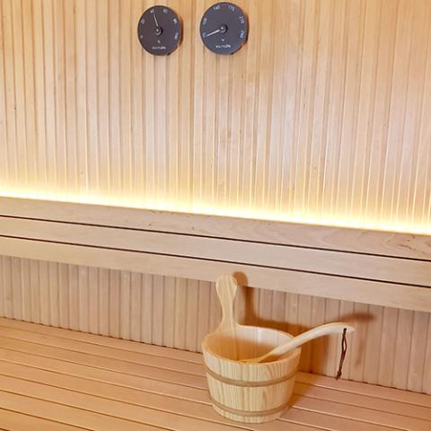 SaunaLife Accessory Package 3 Wooden 1-Gallon Sauna Bucket, Wood Ladle, Thermometer, Hygrometer, Black